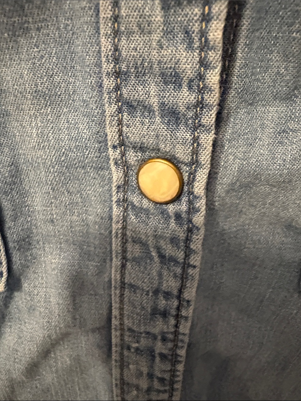 GAP Light Wash Denim Button-Up Shirt - Picture 4 of 4